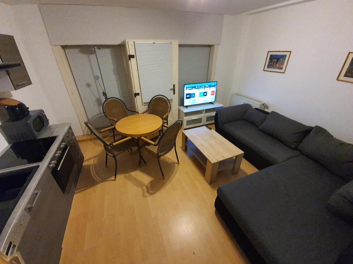Zentrale 2 Zimmer Eg Wohnung Mit Balkon ライプツィヒ エクステリア 写真